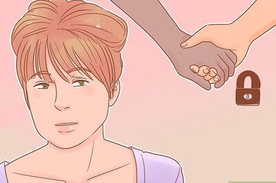 How to Be in a Relationship Without Your Parents Knowing