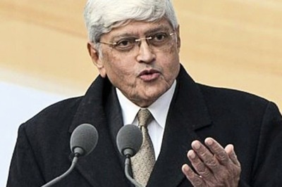 Opp Leaders Reaching Out to Gopalkrishna Gandhi as Possible President Candidate Choice: Sources