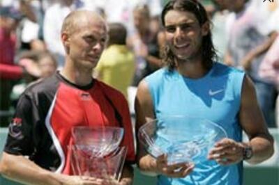 Davydenko routs Nadal in Sony Ericsson Open final