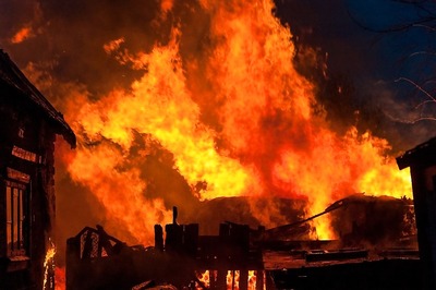 8 Shops Gutted in Fire at Gurugram Furniture Market