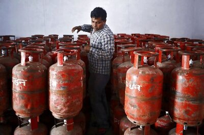 Subsidised LPG Price Cut by Rs 1.46; Non-subsidised Rate Reduced by Rs 30 a Cylinder