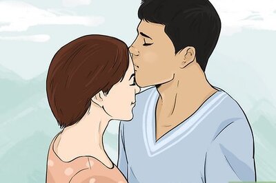How to Know if a Libra Man Likes You
