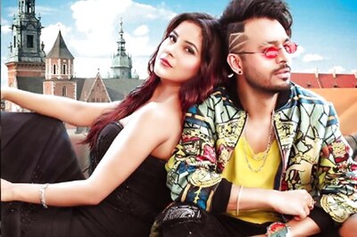 Shehnaaz Gill Looks Absolute Diva In First Look Of Tony Kakkar's Song 'Kurta Pajama'
