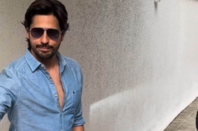 'Phele Indian Police Force, Phir Yodha': Sidharth Malhotra Engages In Candid Chat With Paps