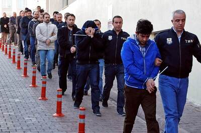 6 Indians Arrested in Sri Lanka for Trying to Smuggle Gold