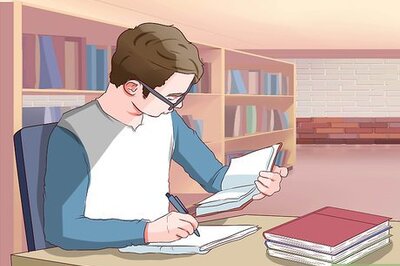 How to Be Single in College