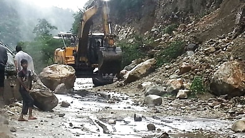 Landslide Along Beas River Blocks Chandigarh-Manali Highway
