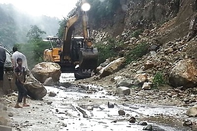 Landslide Along Beas River Blocks Chandigarh-Manali Highway