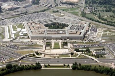 US Troops Gather Outside Pentagon in #MeTooMilitary Protest