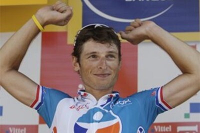 Tour de France: Armstrong puts pressure on Contador