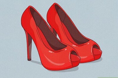 How to Wear Red Shoes