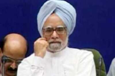 For talks, ULFA must shun violence: PM