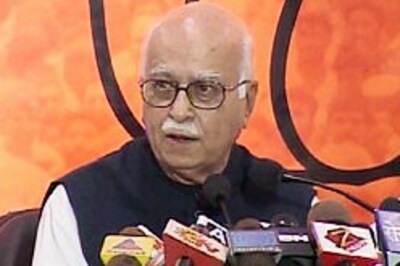 Extradite Dawood to India: Advani