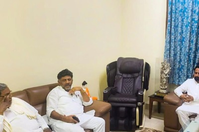 Take A ‘Seat’: Congress Welcomes Lingayats Fleeing BJP | What It Means for Karnataka Poll-itics