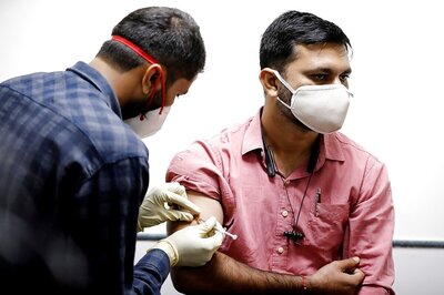 India Tests Vaccine Delivery Systems as 4-5 Cr Doses of Oxford-AstraZeneca's Jab Stockpiled Pre-rollout