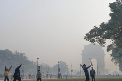 Light Rainfall, Gusty Winds Push Mercury Down in Delhi-NCR; Flight Ops Affected