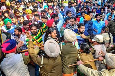 Police Lathicharge Teachers in Patiala During March Against Unemployment; 5 Injured