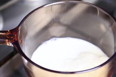 How to Heat Milk Without Scalding
