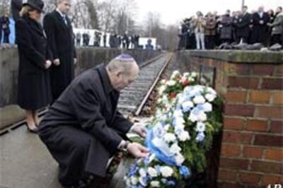 Olmert hints Israel has nuclear arms