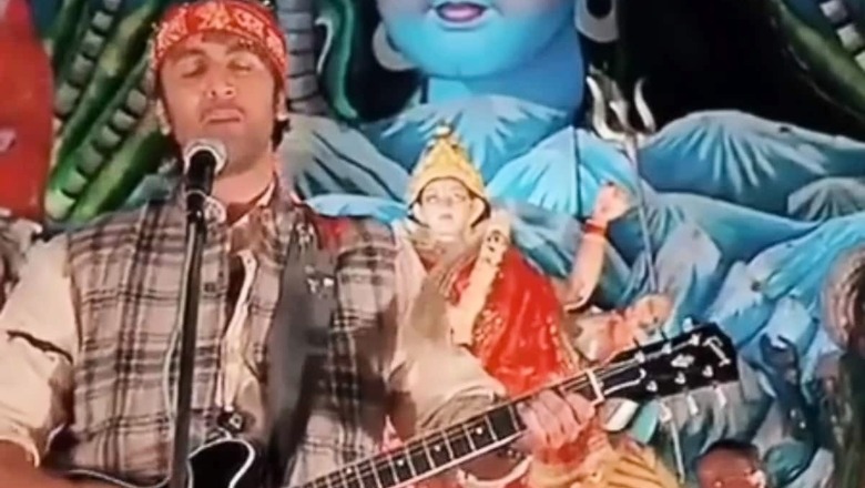 Neetu Kapoor Wishes Fans on Navratri With Son Ranbir Kapoor's Sherawali Song from Rockstar