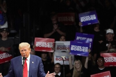 Man With Firearms, Fake Licence Plate Held Near Trump Rally Weeks After Second Assassination Bid on Him