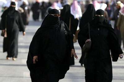 Tunisia Bans Face Veil for Women in Govt Offices for Security Reasons
