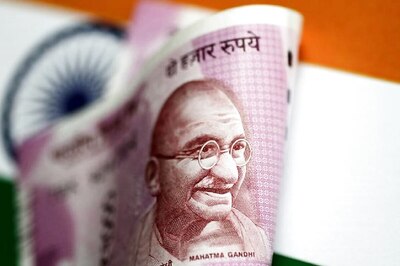 Rupee Slumps 29 Paise to 73.32 Against US Dollar in Early Trade Tracking Muted Domestic Equities