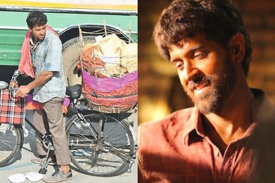 Super 30: Hrithik Roshan Is Lost In His Character as He Sells Papad on the Streets of Jaipur