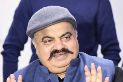 'Raat Kitni Bhi Kaali Ho...': UP Police Raids Atiq Ahmed's House, Recovers Poster From Transactions Register