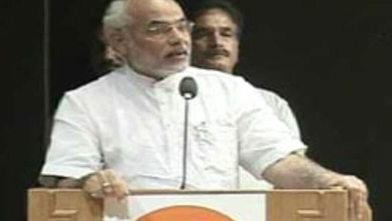 I too have feelings, says 'poet' Modi