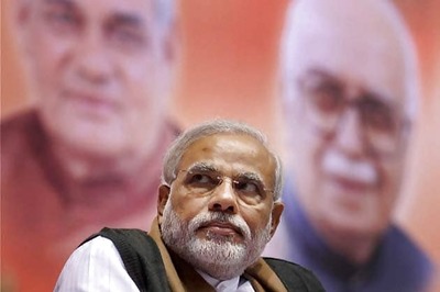 Gujarat: Narendra Modi moves into his new office