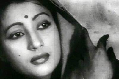 Suchitra Sen's ashes immersed in Ganga at Varanasi