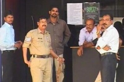 Hindutva moral brigade attacks women in Mangalore pub