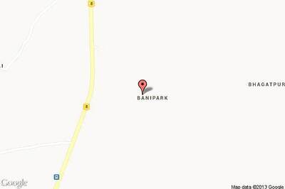 Police raid hotel in Banipark, arrest 12 gamblers