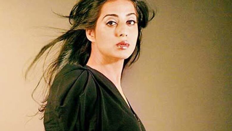 Zanjeer: How glamorous is Mahie Gill's role in the film?