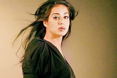 Zanjeer: How glamorous is Mahie Gill's role in the film?