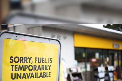 UK Traffic Cut to Lowest Since Lockdown As Fuel Crisis Halts Vehicles on Britain Roads