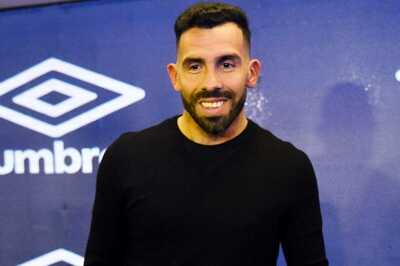 Carlos Tevez Debuts as Coach in Rosario Central Loss