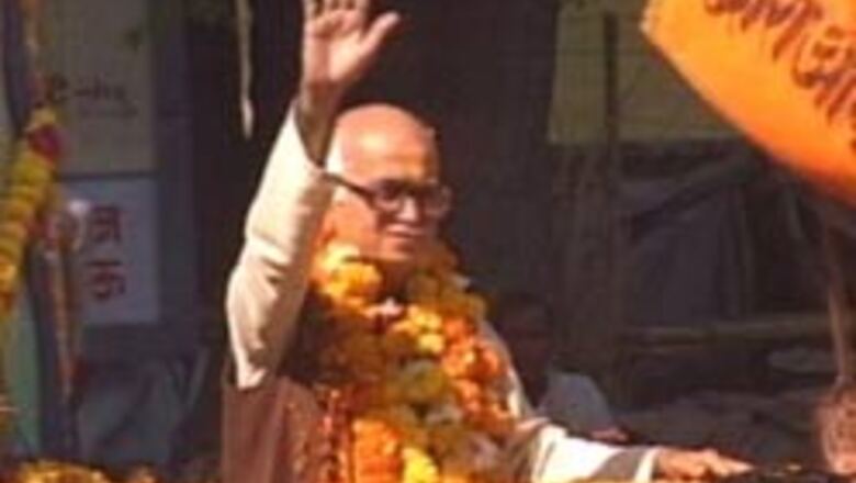 Lashkar-e-Toiba wing asks India to hand over Advani