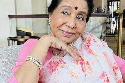 Asha Bhosle Turns 89: Top Evergreen Songs of the Legendary Singer for Your Playlist