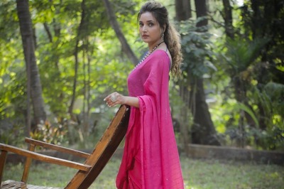 Rupali Bhosle Channels Her Inner Desi Barbie In Pink Saree