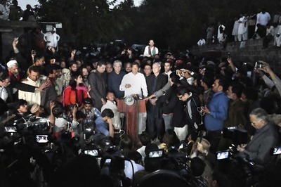 Pakistan Court Bars Imran Khan From Holding Anti-Government Street Rally