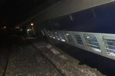 Eight Coaches of Delhi-Faizabad Express Derail Near Garhmukteshwar