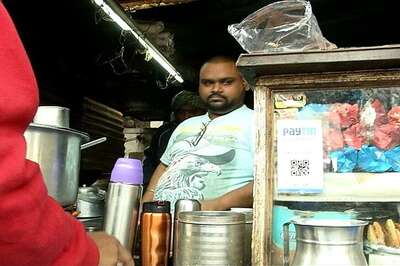 As Nation Faces Cash Crunch, This Tea-Seller Takes To Paytm
