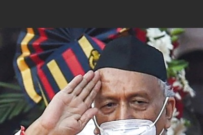 News18 Afternoon Digest: Shinde Camp Seeks Time to meet Guv But Koshyari Lands in Hosp with Covid-19 & Other Stories