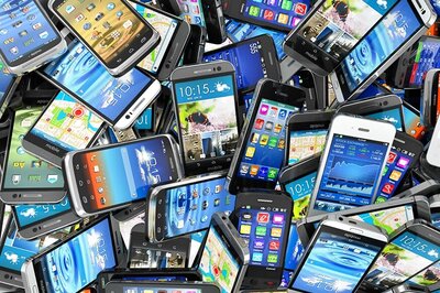 IDC: Samsung Still Leads as Global Smartphone Market Declines by 5.9 Percent in Q3 2018