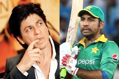 Pak Cricket Fan Trolled For Comparing SRK's Popularity with Sarfraz Ahmed