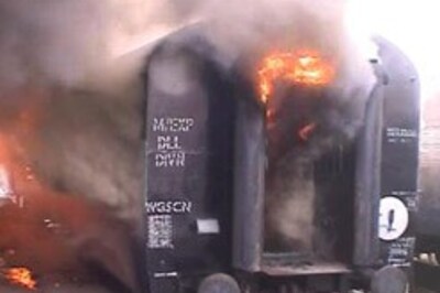 Fire breaks out in Nauchandi Express
