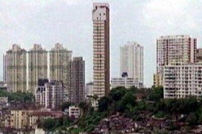Realty bites 'powerless' Mumbai