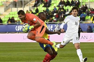 Young keeper shines in long-awaited win for Bolivia